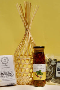 Thumbnail for Pad Krapao Kochbox in Bambuskorb mit Reis und Thai Holy Basil (10 Portionen)