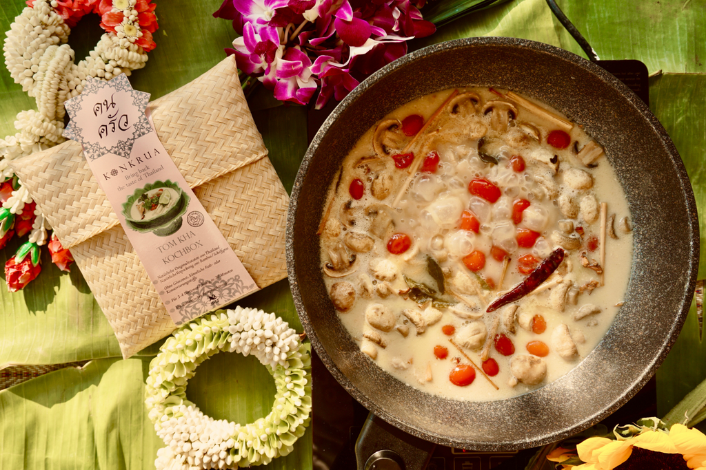 Tom Kha Suppe Rezept (Hühnersuppe mit Kokosmilch und Galgant )