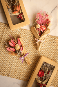 Thumbnail for Anniversary Blossom 🌸 : Handgemachte Blume der Dankbarkeit