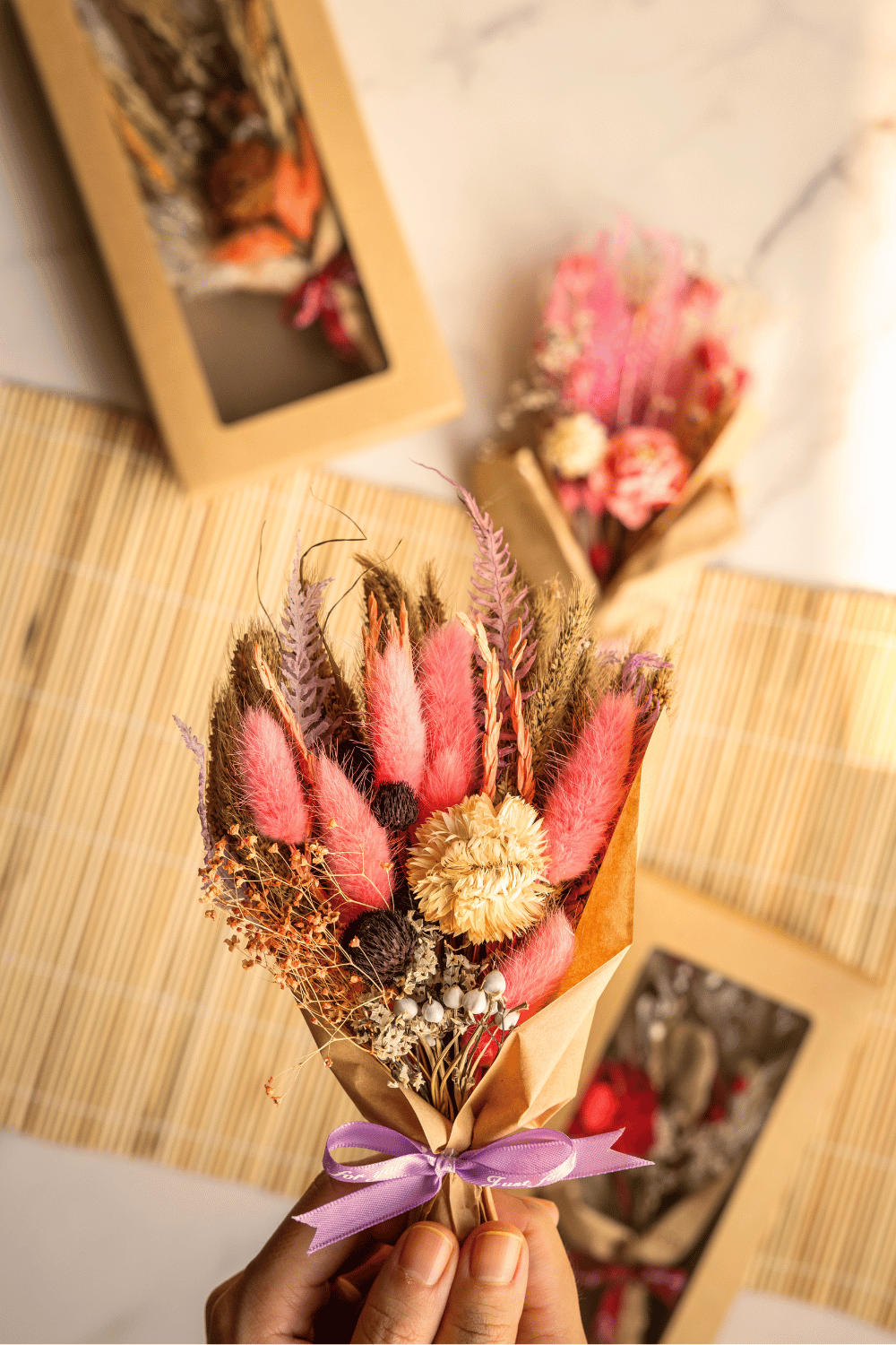 Anniversary Blossom 🌸 : Handgemachte Blume der Dankbarkeit