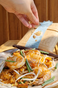 Thumbnail for Rette Mich! Pad Thai Kochbox 2.0 (für 2-3 Portionen) in der Schilfgrastasche