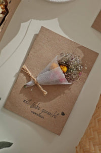 Thumbnail for Handgemachte Blumenkarte von KONKRUA