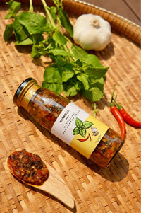 Thumbnail for Pad Krapao Sauce mit Thai Holy Basil (für 8-10 Portionen)